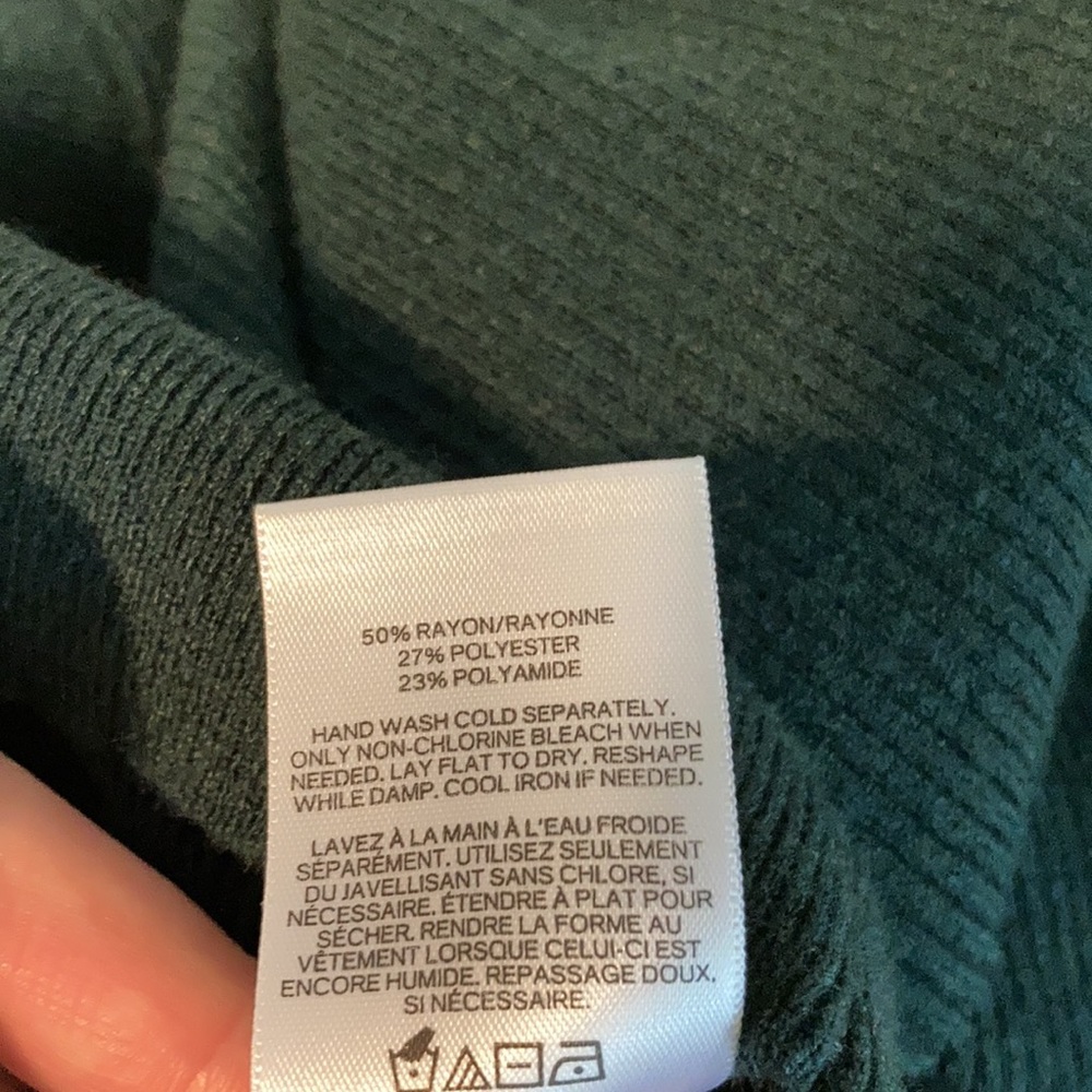 Express Sweater - Picture 5 of 5